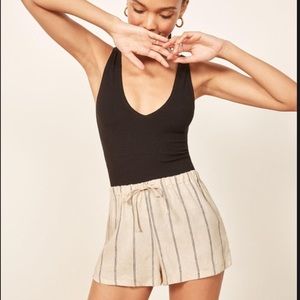 Reformation linen shorts size small